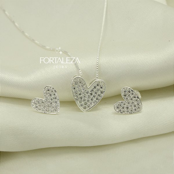 Conjunto de Coração Cravejado em Zircônia e Banhado a Prata