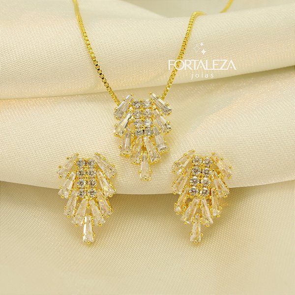Conjunto Trabalhado em Zircônia Cristal Banhado a Ouro 18k