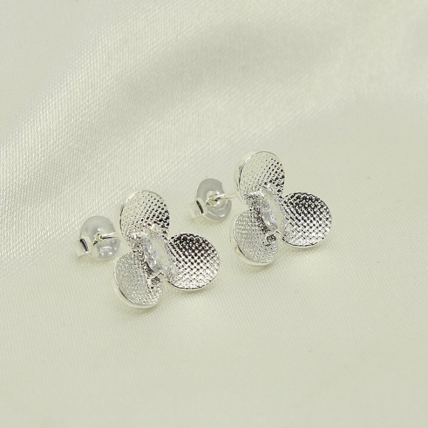 Brinco de Flor com Detalhe em Zircônia Banhado a Prata 925