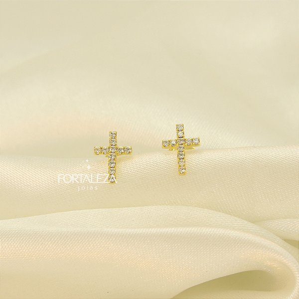 Brinco de Cruz Cravejado em Zircônia Banhado a Ouro 18k