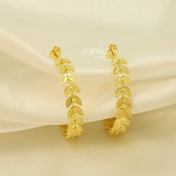 Brinco Argola com Design de Folhas Banhado a Ouro 18k