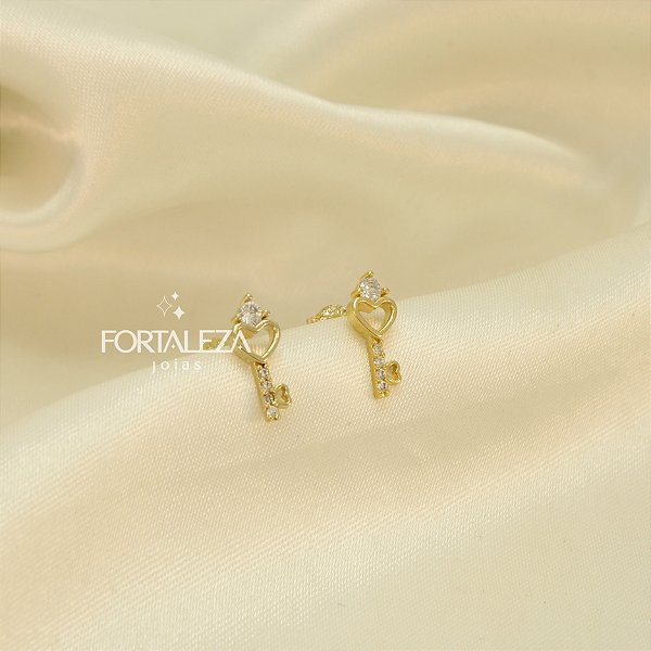 Brinco de Chave Cravejado em Zircônia Banhado a Ouro 18k