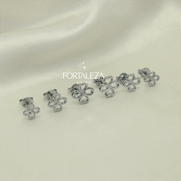 Brinco em Trio Trevo de Corações Banhado a Ouro Branco