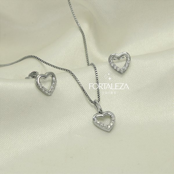 Conjunto de Coração com Zircônia Banhado a Ouro Branco