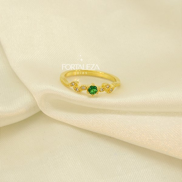 Anel Trabalhado em Zircônia Banhado a Ouro 18k