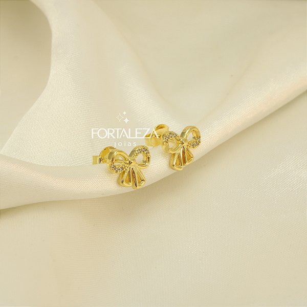 Brinco de Laço com Detalhe de Zircônia Banhado a Ouro 18k