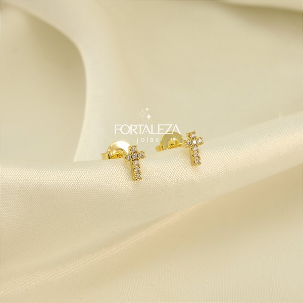 Brinco de Cruz Cravejado em Zircônia Banhado a Ouro 18k