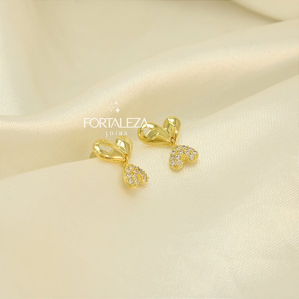Brinco com Design de Corações e Zircônia Banhado a Ouro 18k