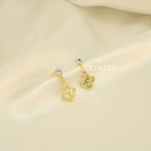 Brinco Trevo com Detalhe em Zircônia Banhado a Ouro 18k