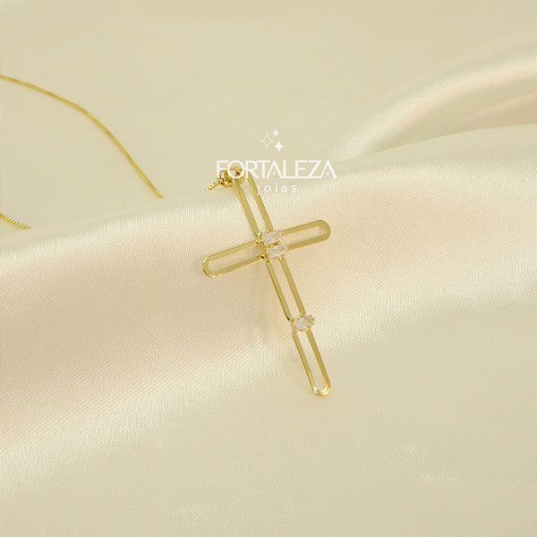 Gargantilha de Cruz com Zircônia Cristal Banhado a Ouro 18k