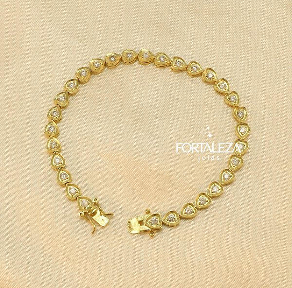 Pulseira Corações Cravejados em Zircônia Banhado a Ouro 18k