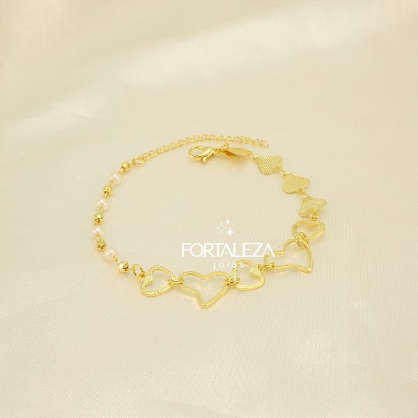 Pulseira de Pérolas com Corações Banhado a Ouro 18k