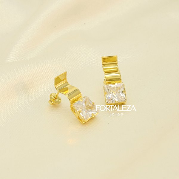 Brinco Ondulado com Zircônia Cristal Banhado a Ouro 18k