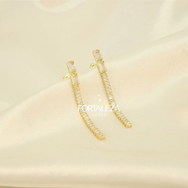 Brinco Cravejado em Zircônia Banhado a Ouro 18k