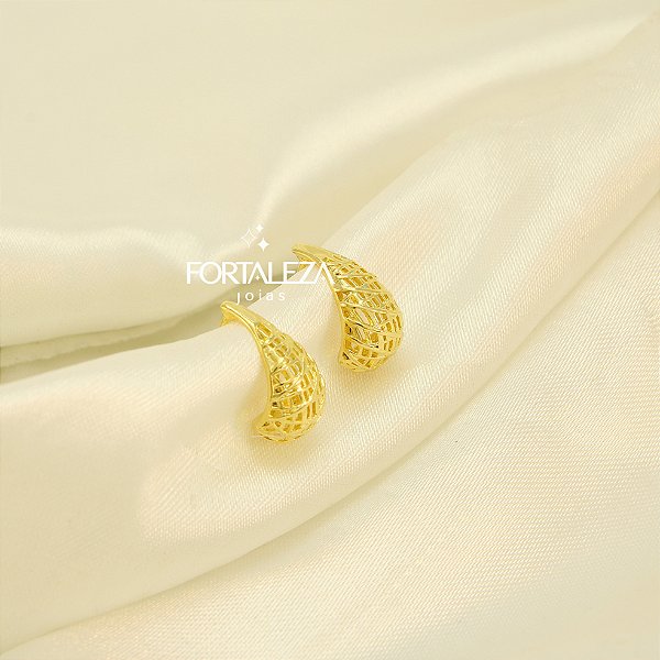 Brinco Gota Trabalhado e Banhado a Ouro 18k