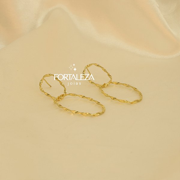 Brinco Oval Torcido Banhado a Ouro 18k