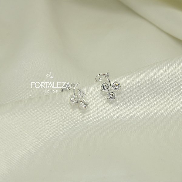 Brinco Cacho de Uva com Zircônia Cristal Banhado a Prata 925
