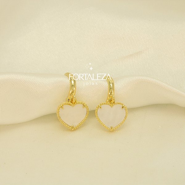 Brinco Argola de Coração em Resina Banhado a Ouro 18k