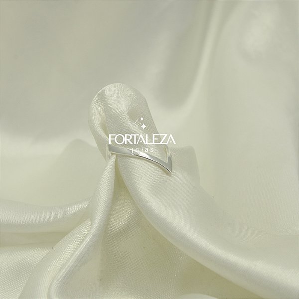 Anel em Formato de V Banhado a Prata