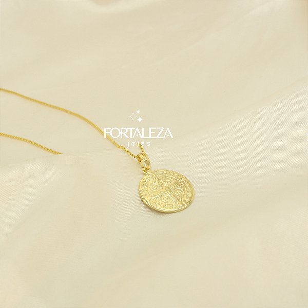 Gargantilha Cruz de São Bento Banhado a Ouro 18k