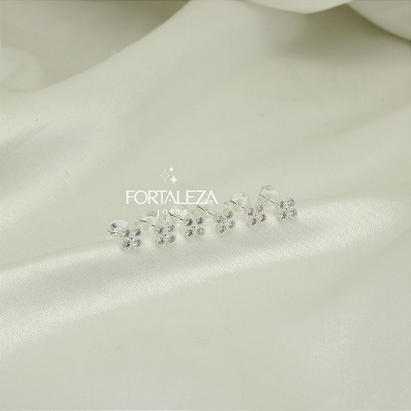 Brinco em Trio Trevo de Zircônia Cristal Banhado a Prata 925