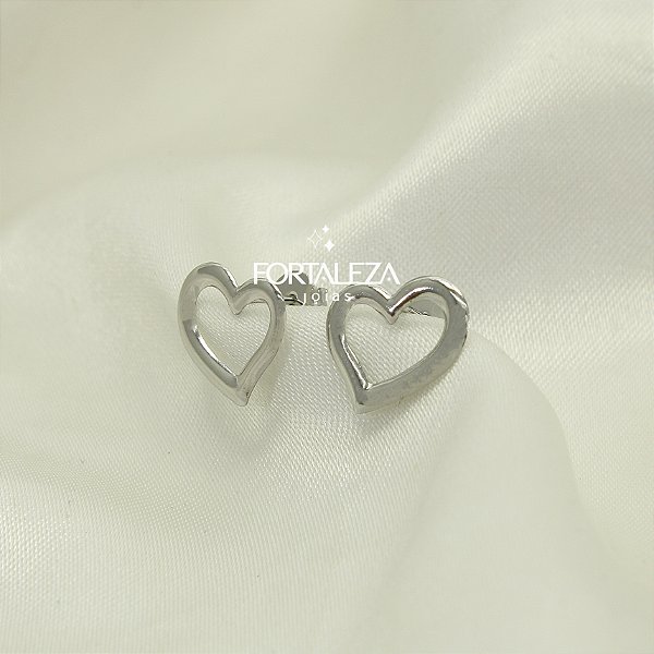 Brinco de Coração Vazado em Aço Inox