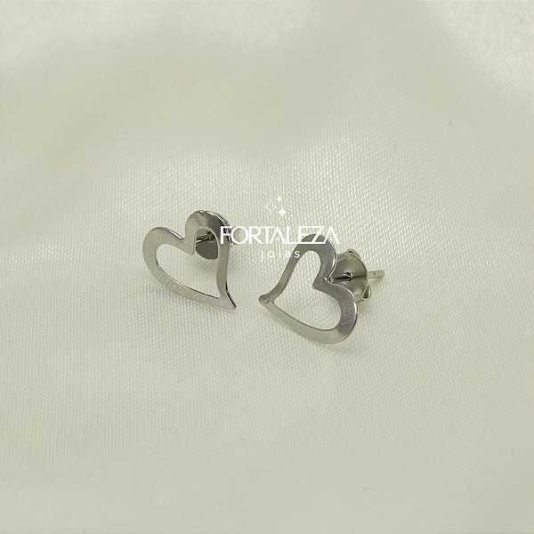 Brinco de Coração Vazado em Aço Inox