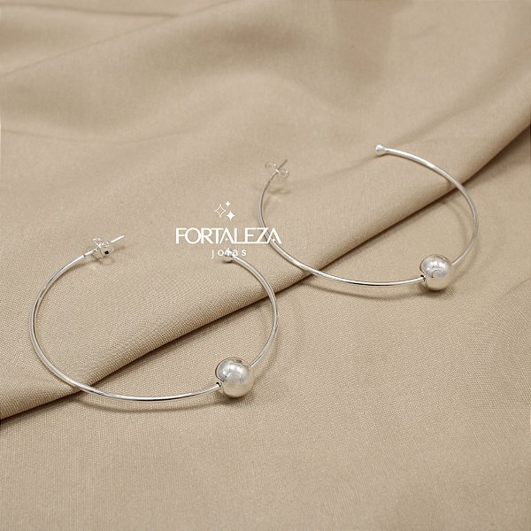 Brinco Argola com Bolinha Polida Banhado a Prata 925