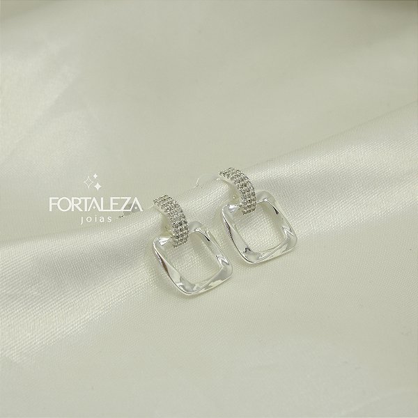 Brinco Quadrado com Detalhe Cravejado Banhado a Prata 925