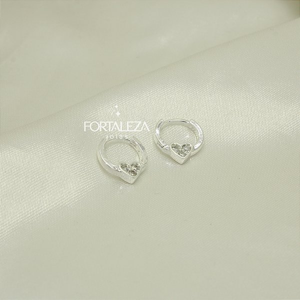 Brinco Argola com Coração Cravejado Banhado a Prata 925