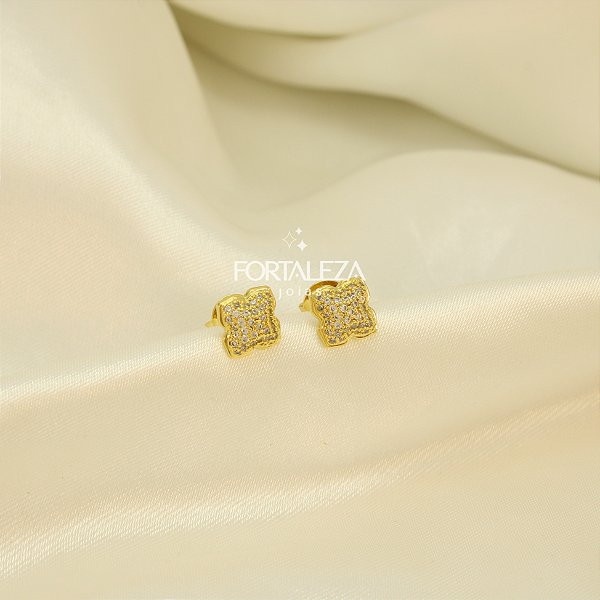 Brinco Flor Cravejado em Zircônia Cristal Banhado a Ouro 18k
