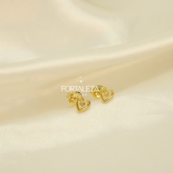 Brinco Coração Vazado com Zircônia Banhado a Ouro 18k