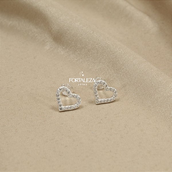 Brinco Coração Vazado e Cravejado com Zircônia em Prata 925