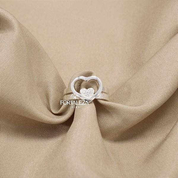 Anel Coração Vazado Banhado a Prata