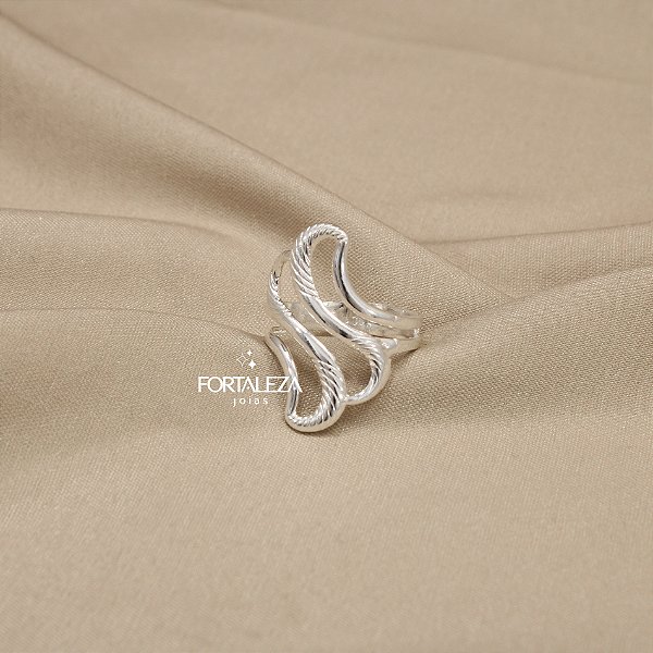 Anel com Design Orgânico Banhado a Prata