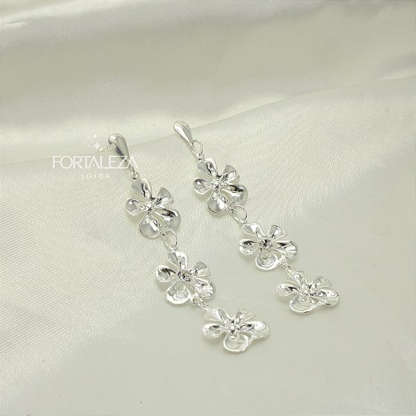 Brinco de Flores com Detalhe de Zircônia Banhado a Prata