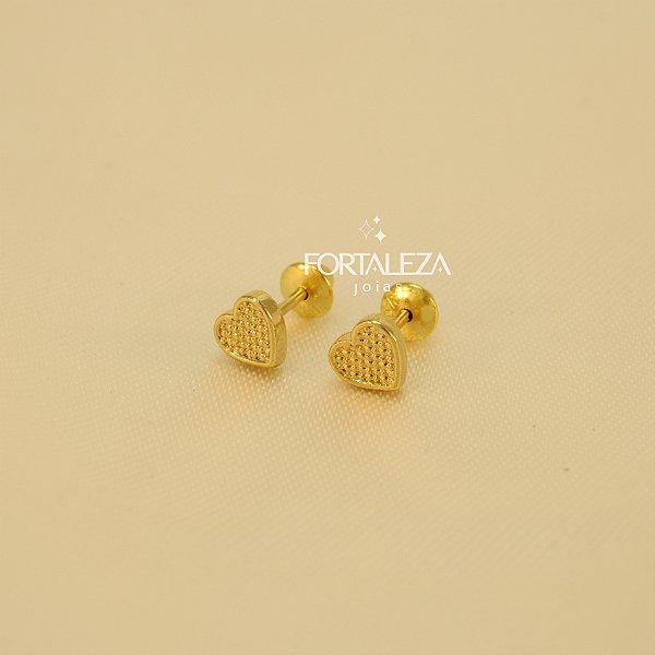 Brinco de Coração Texturizado Banhado a Ouro 18k