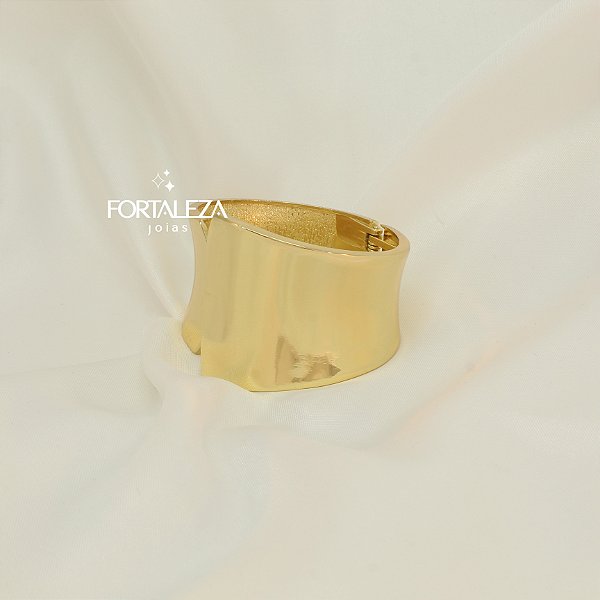 Bracelete com Design Assimétrico Banhado a Ouro 18k