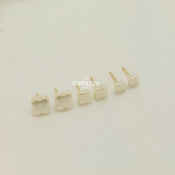 Brinco em Trio Trevo Perolado Banhado a Ouro 18k