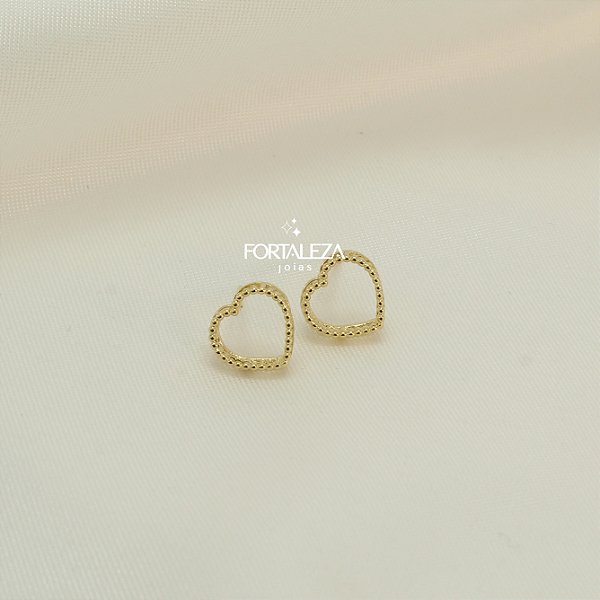 Brinco de Coração Vazado Banhado a Ouro 18k