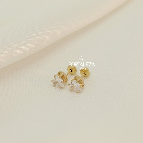 Brinco de Zircônia com Design de Coração Banhado a Ouro 18k