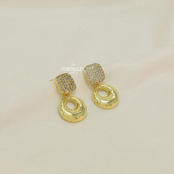 Brinco Losango Cravejado em Cristais  Banhado a Ouro 18k