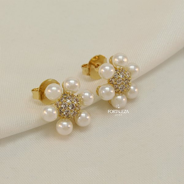 Brinco de Pérolas Cravejado Banhado a Ouro 18k