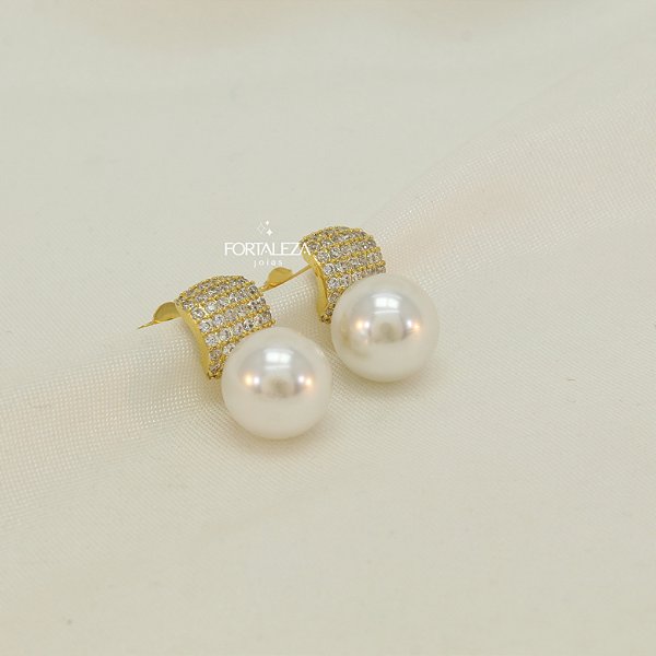 Brinco de Pérola Quadrado Cravejado com Zircônia Banhado a Ouro 18k