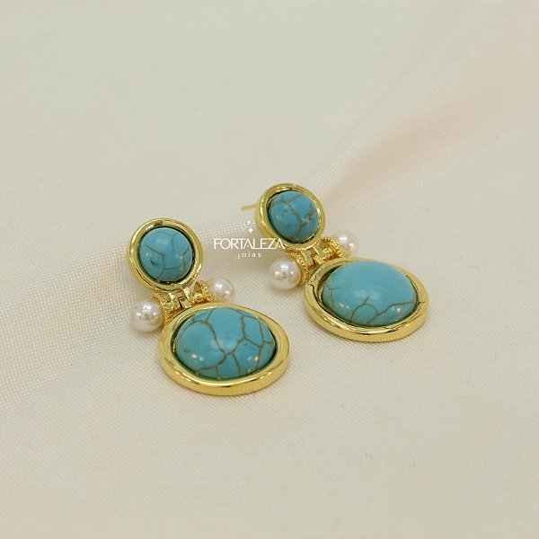 Brinco com Pedra Turquesa e Detalhes em Pérola Banhado a Ouro 18k