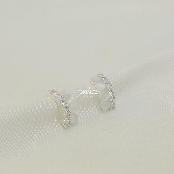 Brinco Madrepérola e Zircônia em Fileiras Distintas Banhado a Prata