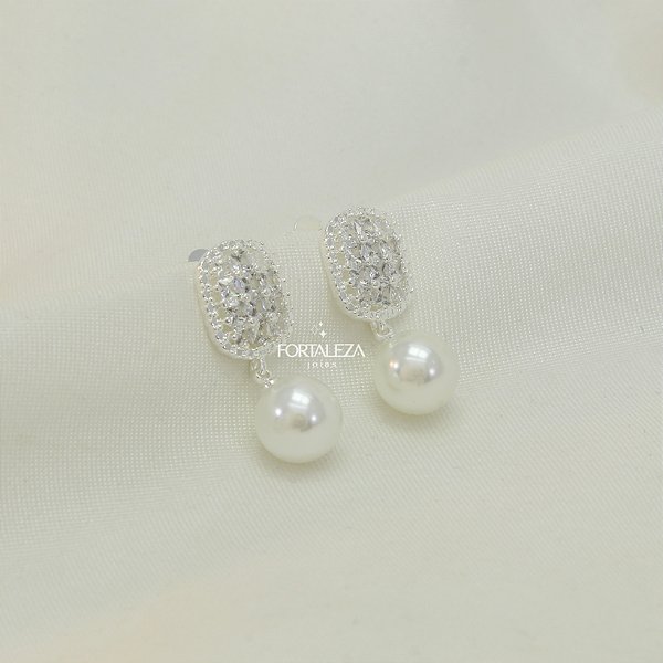 Brinco Base Cravejada com Pérola Banhado a Prata