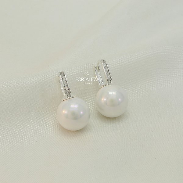 Brinco Argola de Pérola Cravejada Baguete Banhado a Prata