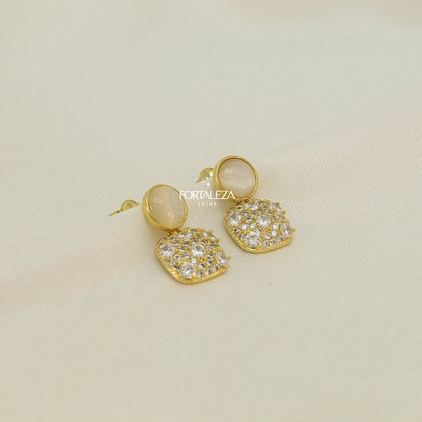 Brinco Elegante de Pino Redondo e Pingente Quadrado Cravejado Banhado a Ouro 18k