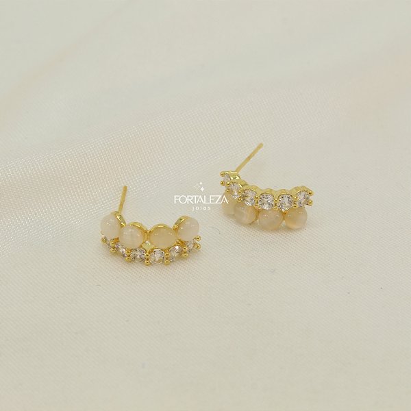 Brinco Meia Argola com Detalhes de Resina e Zircônia Banhado a Ouro 18k